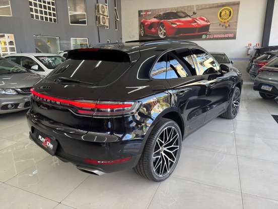 PORSCHE-MACAN-2021