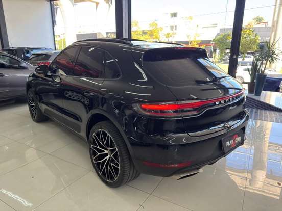 PORSCHE-MACAN-2021