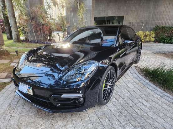 PORSCHE-PANAMERA-2022