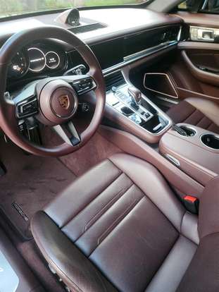 PORSCHE-PANAMERA-2022