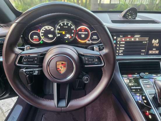 PORSCHE-PANAMERA-2022