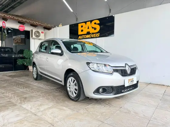 RENAULT SANDERO 1.0 EXPRESSION 16V FLEX 4P MANUAL RENAULT SANDERO 1.0 EXPRESSION 16V FLEX 4P MANUAL