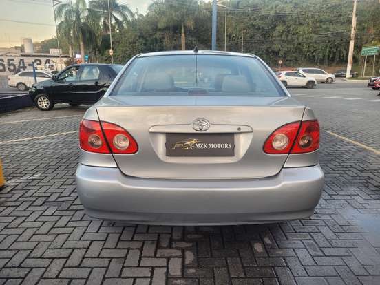 TOYOTA-COROLLA-2005