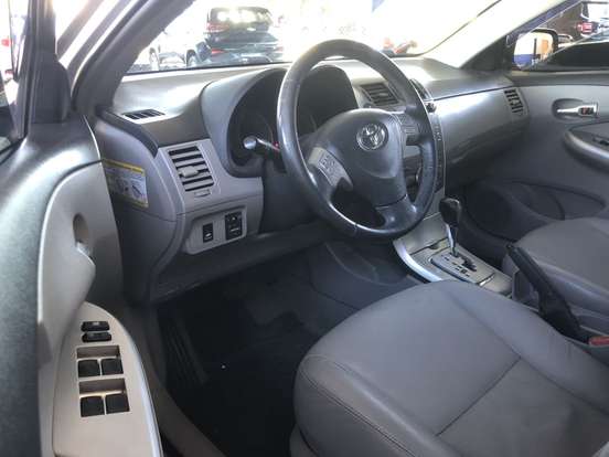 TOYOTA-COROLLA-2011