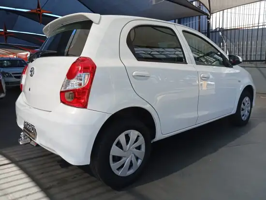 TOYOTA-ETIOS-1.3 X 16V FLEX 4P MANUAL TOYOTA-ETIOS-2018