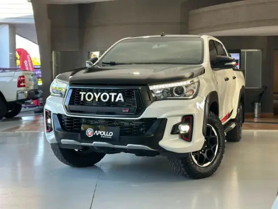 TOYOTA HILUX 2.8 GR SPORT 4X4 CD 16V DIESEL 4P AUTOMÁTICO TOYOTA HILUX 2.8 GR SPORT 4X4 CD 16V DIESEL 4P AUTOMÁTICO