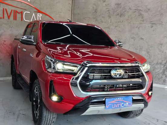TOYOTA-HILUX-2.8 D-4D TURBO DIESEL CD SRX 4X4 AUTOMÁTICO TOYOTA-HILUX-2021