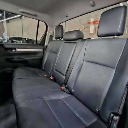 TOYOTA-HILUX-2.8 D-4D TURBO DIESEL CD SRX 4X4 AUTOMÁTICO TOYOTA-HILUX-2021