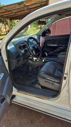 TOYOTA-HILUX-2012