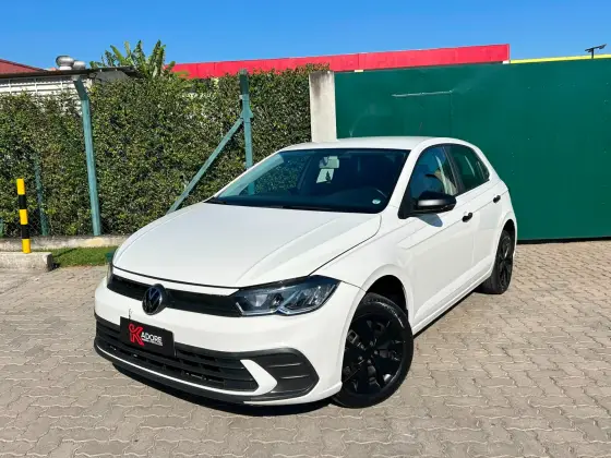 VOLKSWAGEN POLO 1.0 MPI MANUAL VOLKSWAGEN POLO 1.0 MPI MANUAL