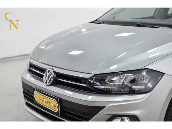 VOLKSWAGEN-POLO-2022