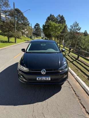 VOLKSWAGEN-POLO-2021