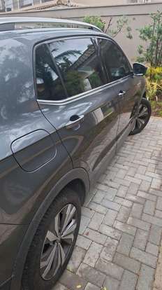 VOLKSWAGEN-T-CROSS-2019