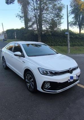 VOLKSWAGEN VIRTUS 1.0 200 TSI HIGHLINE AUTOMÁTICO