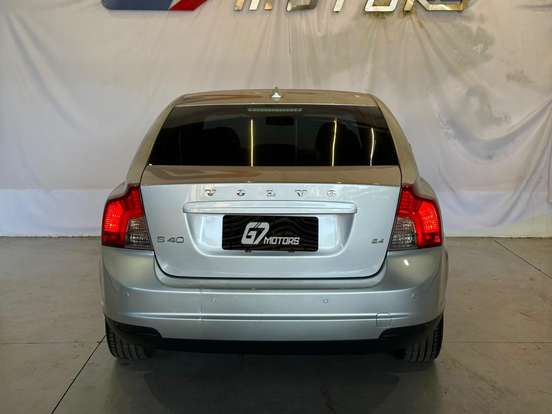 VOLVO-S40-2.4 GASOLINA 4P AUTOMÁTICO VOLVO-S40-2008