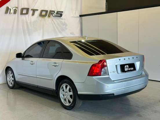 VOLVO-S40-2.4 GASOLINA 4P AUTOMÁTICO VOLVO-S40-2008