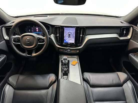 VOLVO-XC60-2023