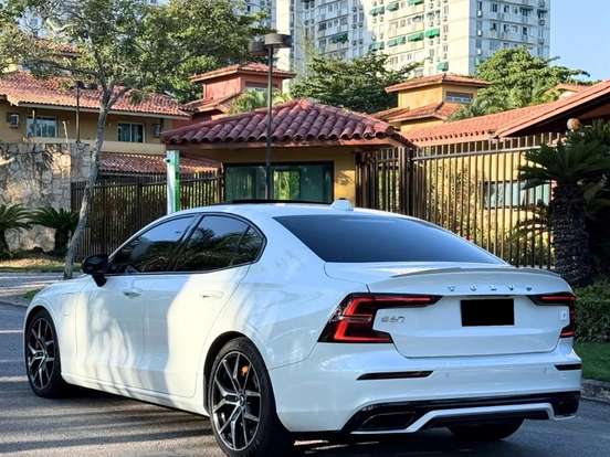 VOLVO-S60-2.0 T8 POLESTAR ENGINEERED HÍBRIDO 4P AUTOMÁTICO VOLVO-S60-2020