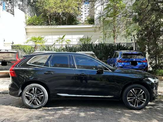 VOLVO-XC60-2.0 T8 HYBRID MOMENTUM AWD GEARTRONIC VOLVO-XC60-2020