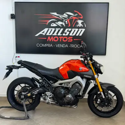 YAMAHA MT-09 