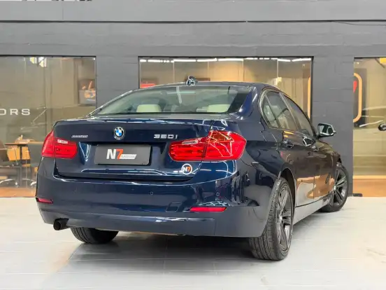 BMW-320i-2014