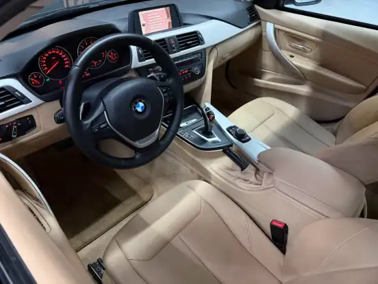 BMW-320i-2014