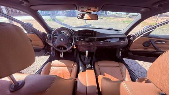 BMW-335i-2010
