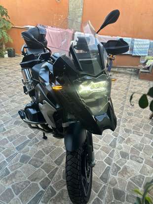BMW-R 1250 GS ADVENTURE PREMIUM TRIPLE BLACK-0