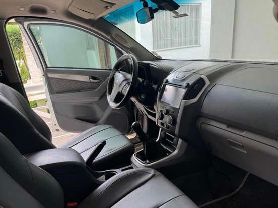 CHEVROLET-S10-2.4 LT 4X2 CD 8V FLEX 4P MANUAL CHEVROLET-S10-2012