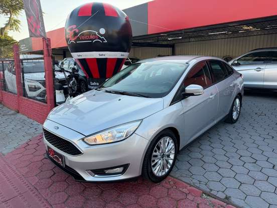 FORD-FOCUS-2018