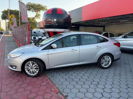 FORD-FOCUS-2018