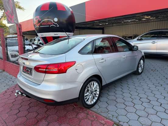 FORD-FOCUS-2018