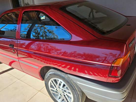 FORD-ESCORT-1.6 I GL 8V GASOLINA 2P MANUAL FORD-ESCORT-1995