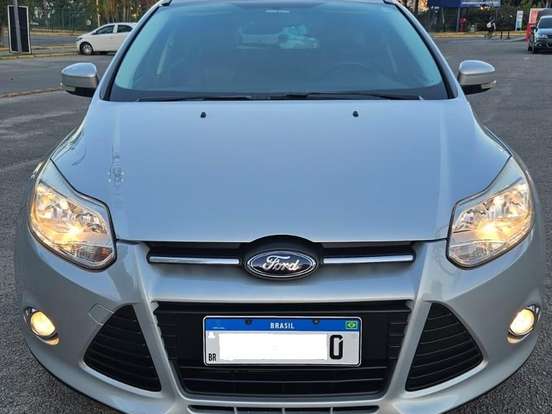 FORD-FOCUS-1.6 SE 16V FLEX 4P POWERSHIFT FORD-FOCUS-2013