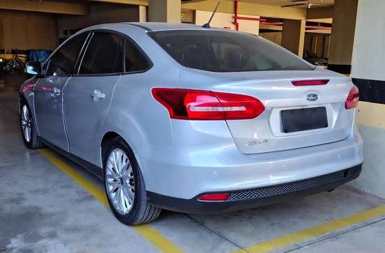 FORD-FOCUS-2015