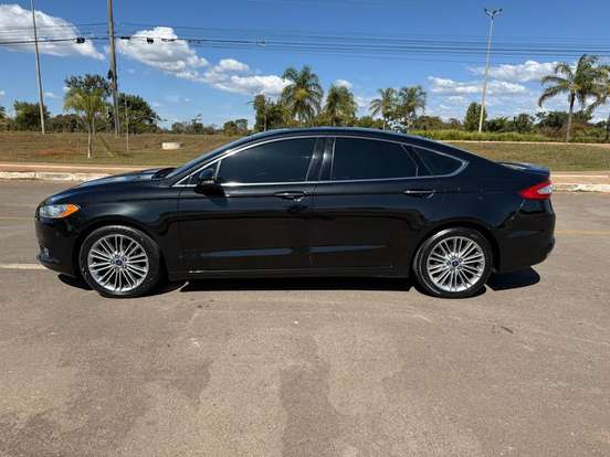 FORD-FUSION-2014