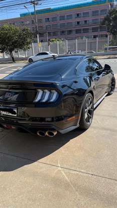 FORD-MUSTANG-2021