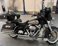 HARLEY-DAVIDSON ELECTRA GLIDE CLASSIC HARLEY-DAVIDSON ELECTRA GLIDE CLASSIC