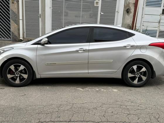 HYUNDAI ELANTRA 2.0 GLS 16V FLEX 4P AUTOMÁTICO