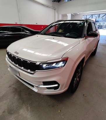 JEEP-COMMANDER-2023