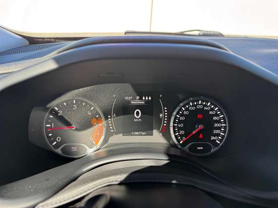 JEEP-RENEGADE-2.0 16V TURBO DIESEL LONGITUDE 4P 4X4 AUTOMÁTICO JEEP-RENEGADE-2015