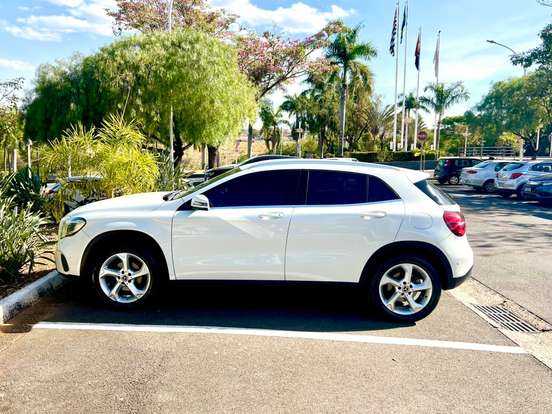 MERCEDES-BENZ-GLA 200-1.6 CGI FLEX ADVANCE 7G-DCT MERCEDES-BENZ-GLA 200-2017