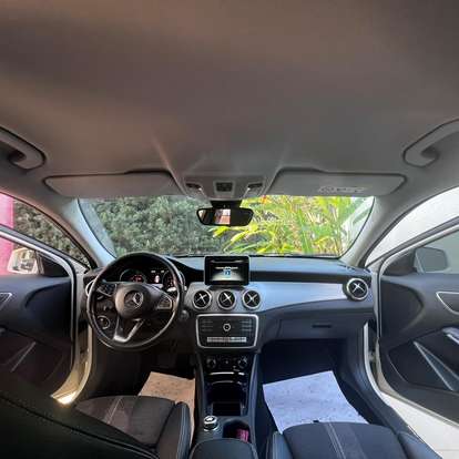 MERCEDES-BENZ-GLA 200-2017