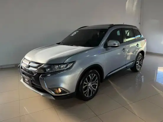 MITSUBISHI-OUTLANDER-2.0 16V GASOLINA 4P AUTOMÁTICO MITSUBISHI-OUTLANDER-2015
