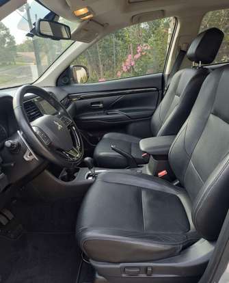 MITSUBISHI-OUTLANDER-2016