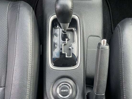 MITSUBISHI-OUTLANDER-3.0 GT 4X4 V6 24V GASOLINA 4P AUTOMÁTICO MITSUBISHI-OUTLANDER-2016