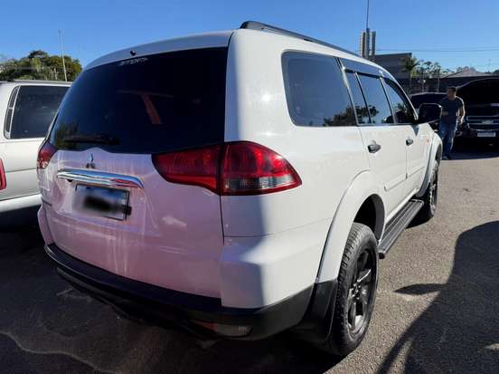 MITSUBISHI-PAJERO DAKAR-2015