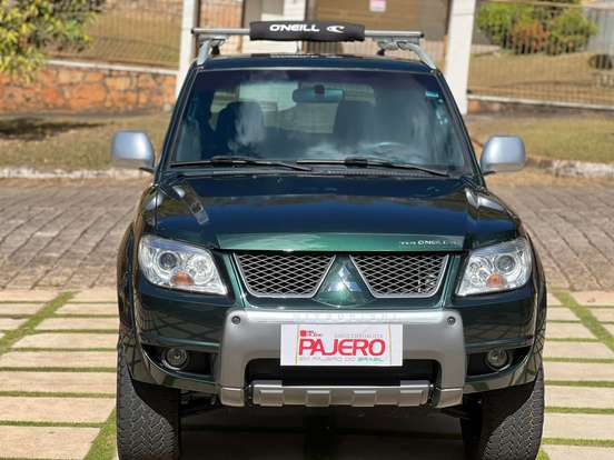 MITSUBISHI-PAJERO TR4-2014