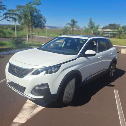PEUGEOT-3008-2018