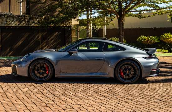 PORSCHE-911-2025